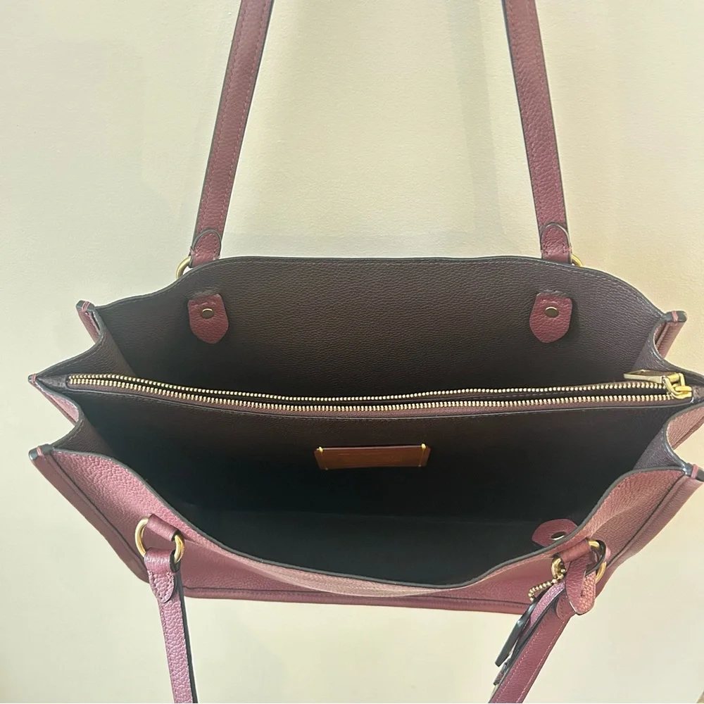 Coach Tyler Carryall Bordeaux color - Picture 2 of 16